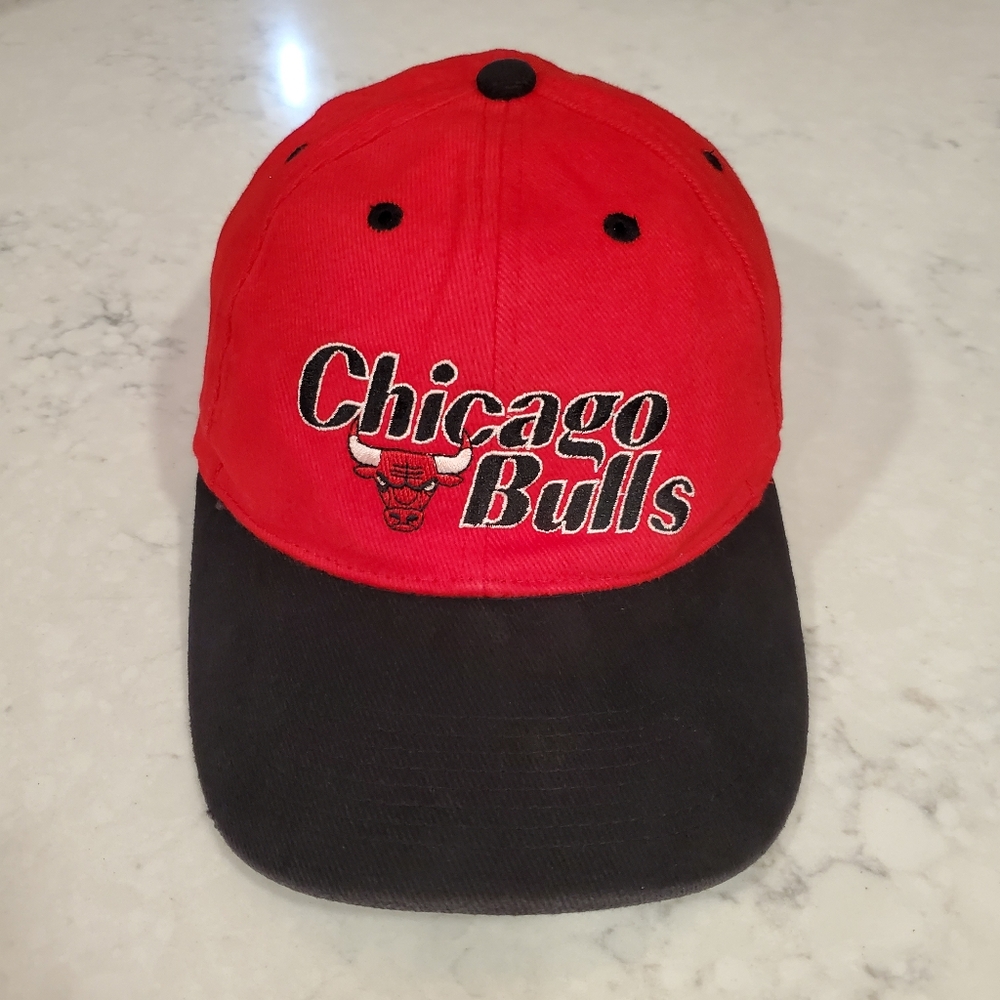 Vintage Chicago Bulls Adjustable Red & Black Hat